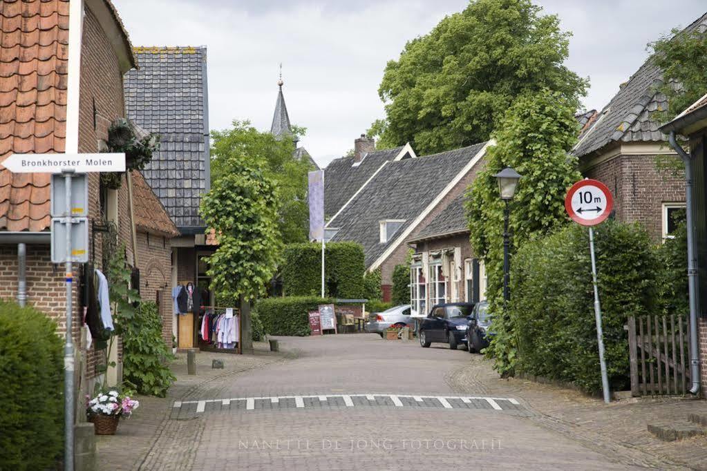 Herberg De Gouden Leeuw Bronkhorst Eksteriør billede